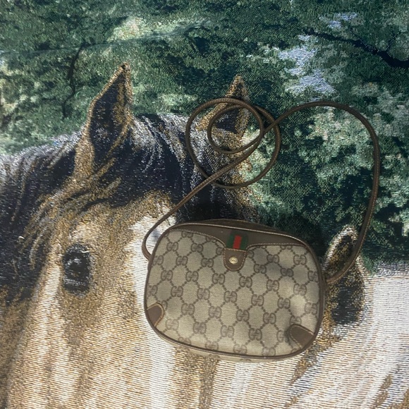 Vintage Gucci purse. - Picture 1 of 11